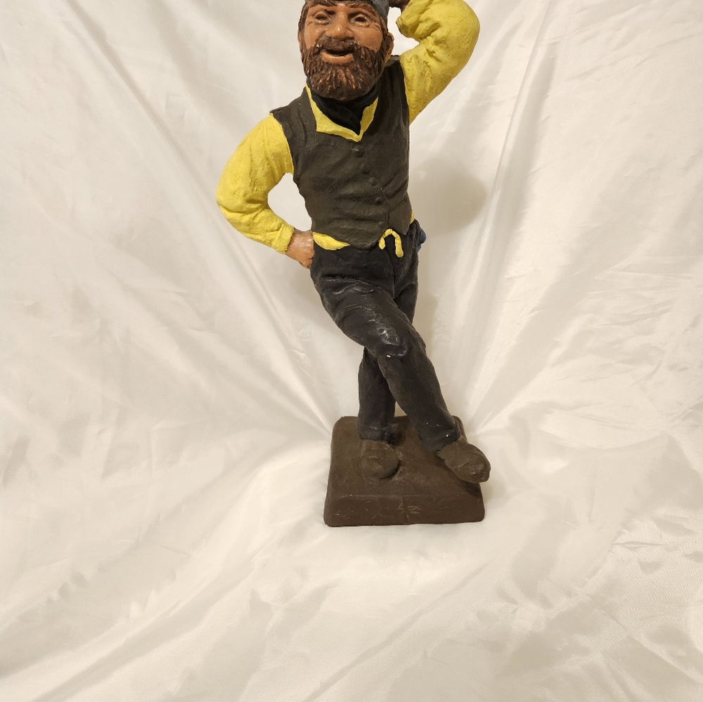 Dancing Jewish Man Chalkware Judaica Figurine KAPLAN 197/500